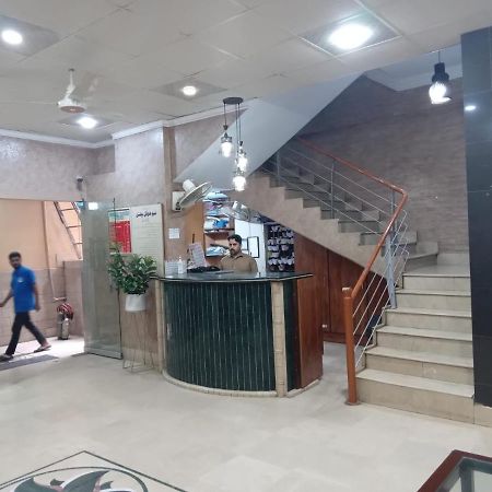 New Hotel Chilton Karachi Bagian luar foto