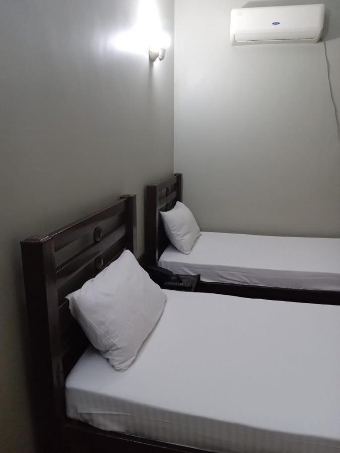 New Hotel Chilton Karachi Bagian luar foto