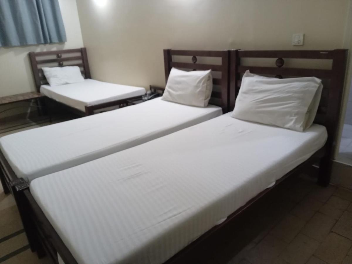 New Hotel Chilton Karachi Bagian luar foto