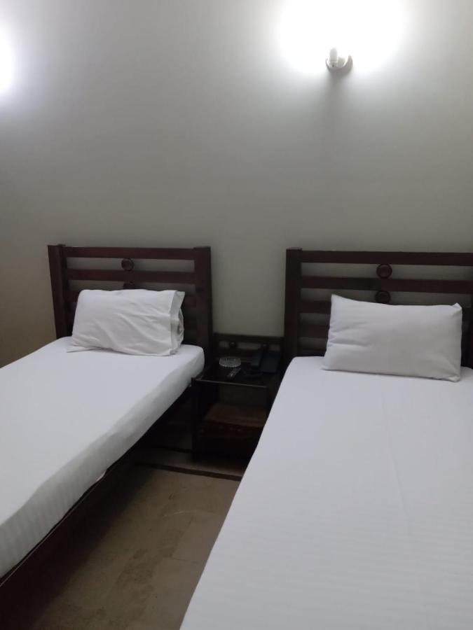 New Hotel Chilton Karachi Bagian luar foto