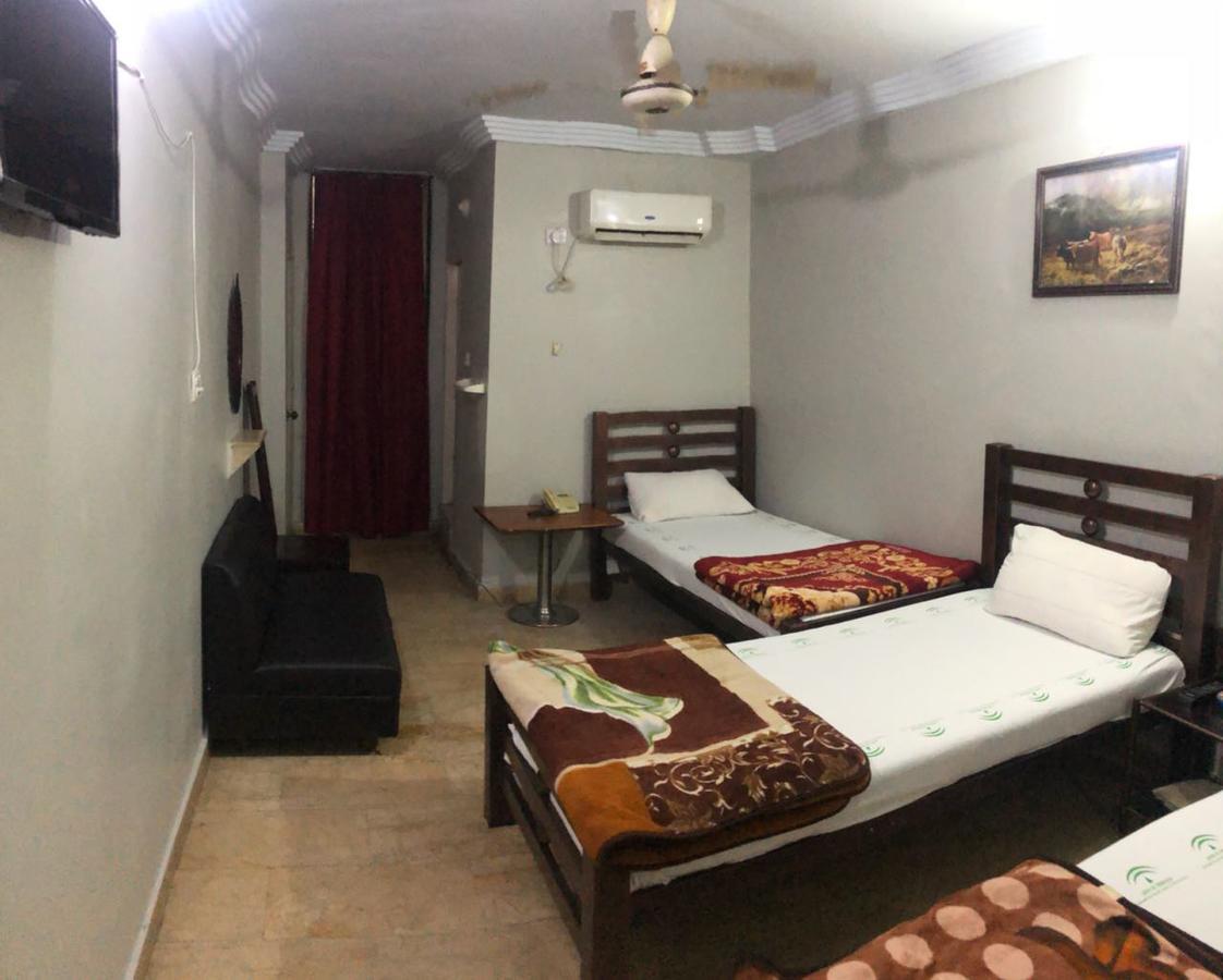 New Hotel Chilton Karachi Bagian luar foto